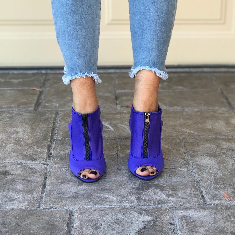 Neoprene Zipper Slingback Stiletto Heel Pump - Picture 3 of 7